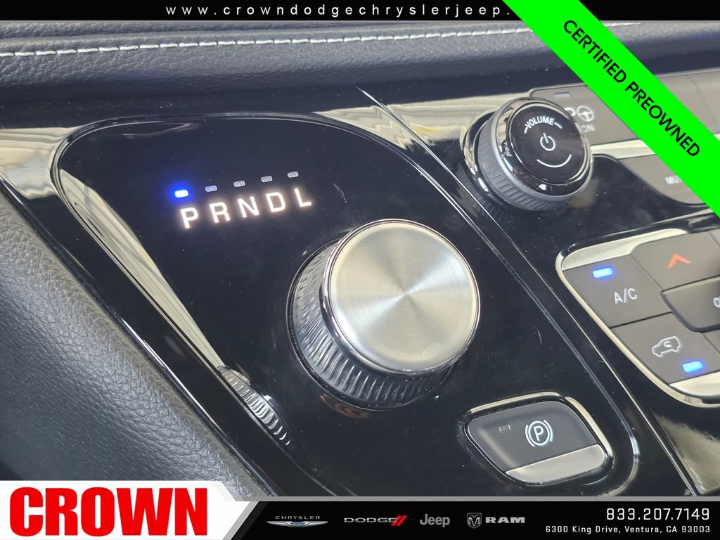 Certified 2024 Chrysler Pacifica Limited FWD image 30