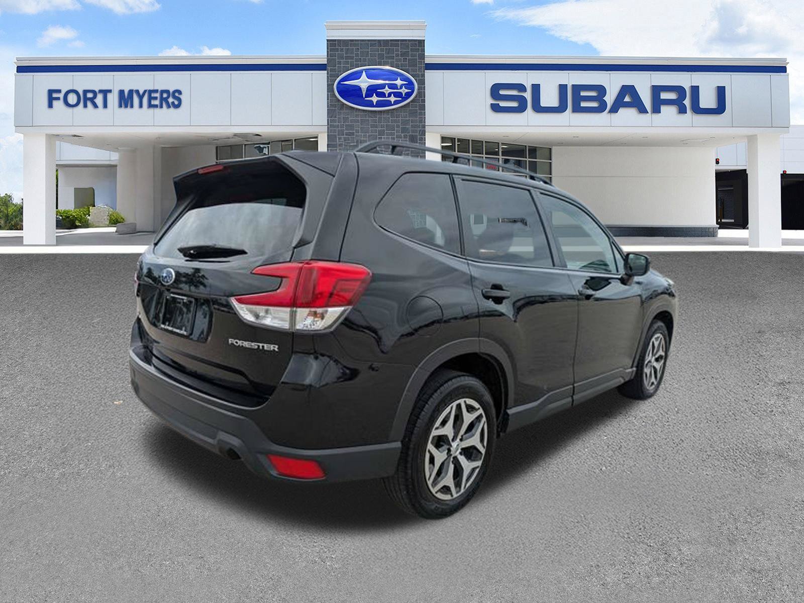 Used 2024 Subaru Forester Premium AWD/4WD image 5