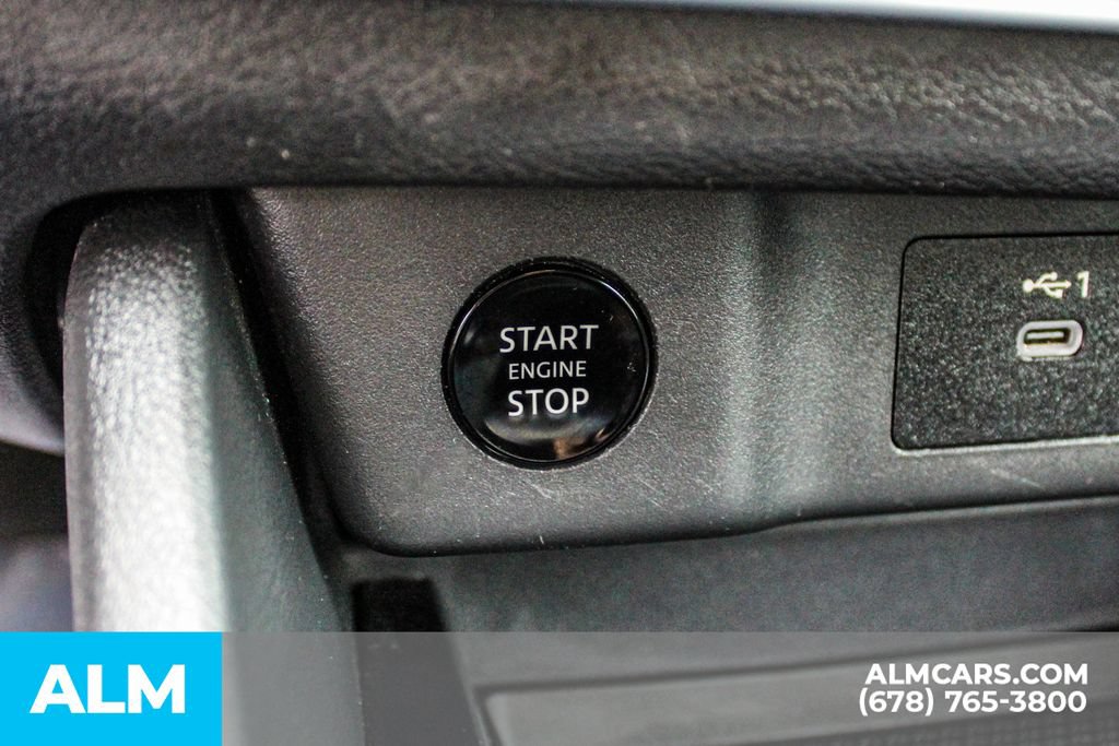 Used 2024 Nissan Rogue S FWD image 27