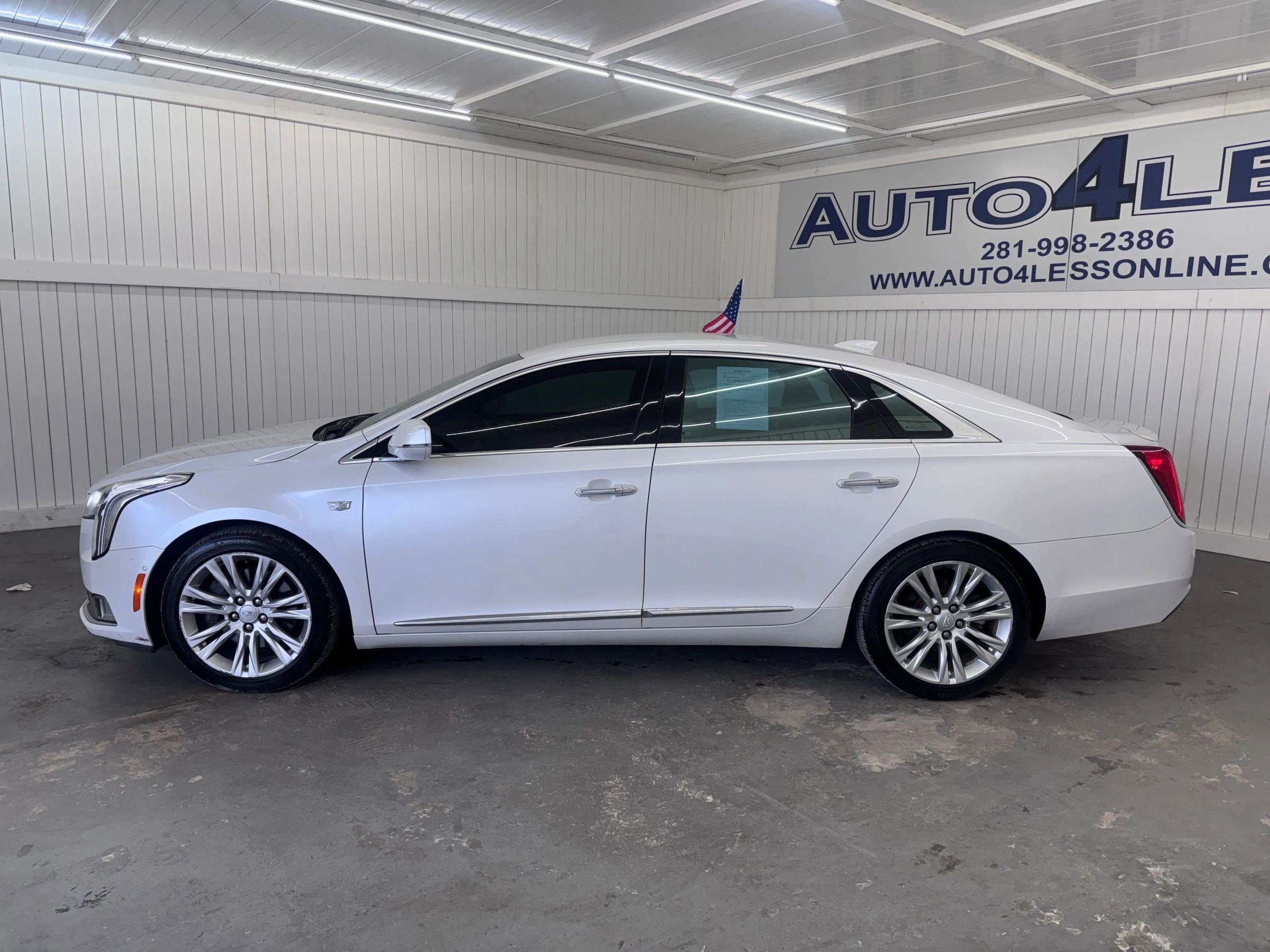 Used 2018 Cadillac XTS Luxury image 8