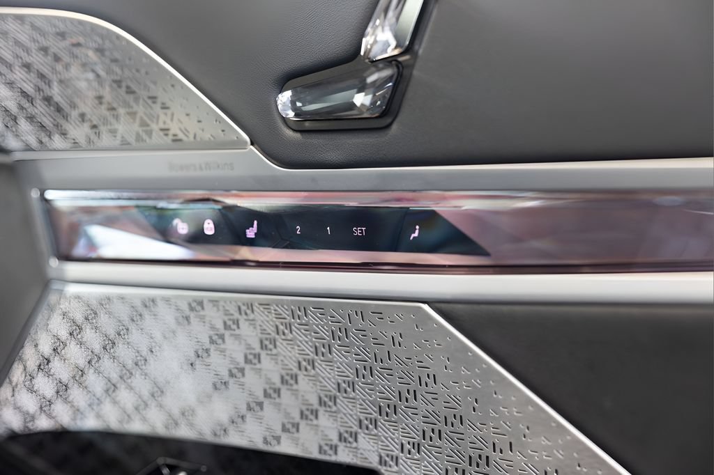 Used 2024 BMW i7 M70 AWD/4WD image 80