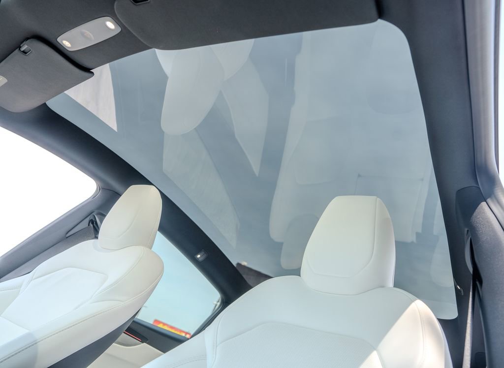 Used 2026 Tesla Model Y Long Range image 15