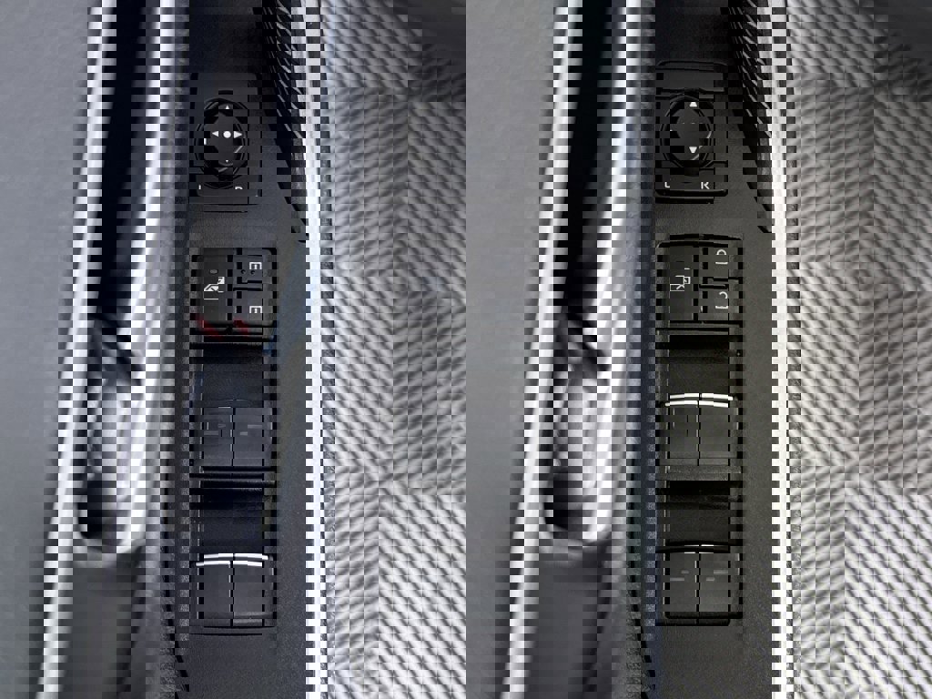 Used 2024 Toyota RAV4 XLE w/ Convenience Package image 22