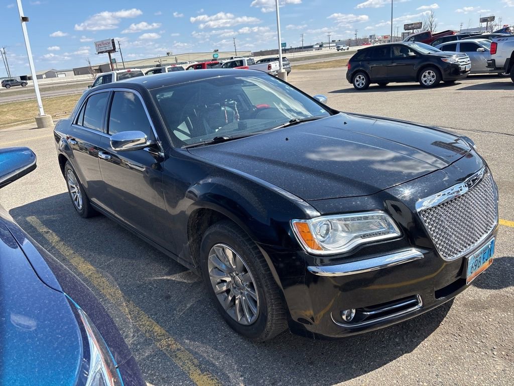 Used 2013 Chrysler 300 RWD image 3