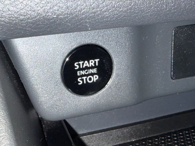 Used 2025 Nissan Rogue S FWD image 23