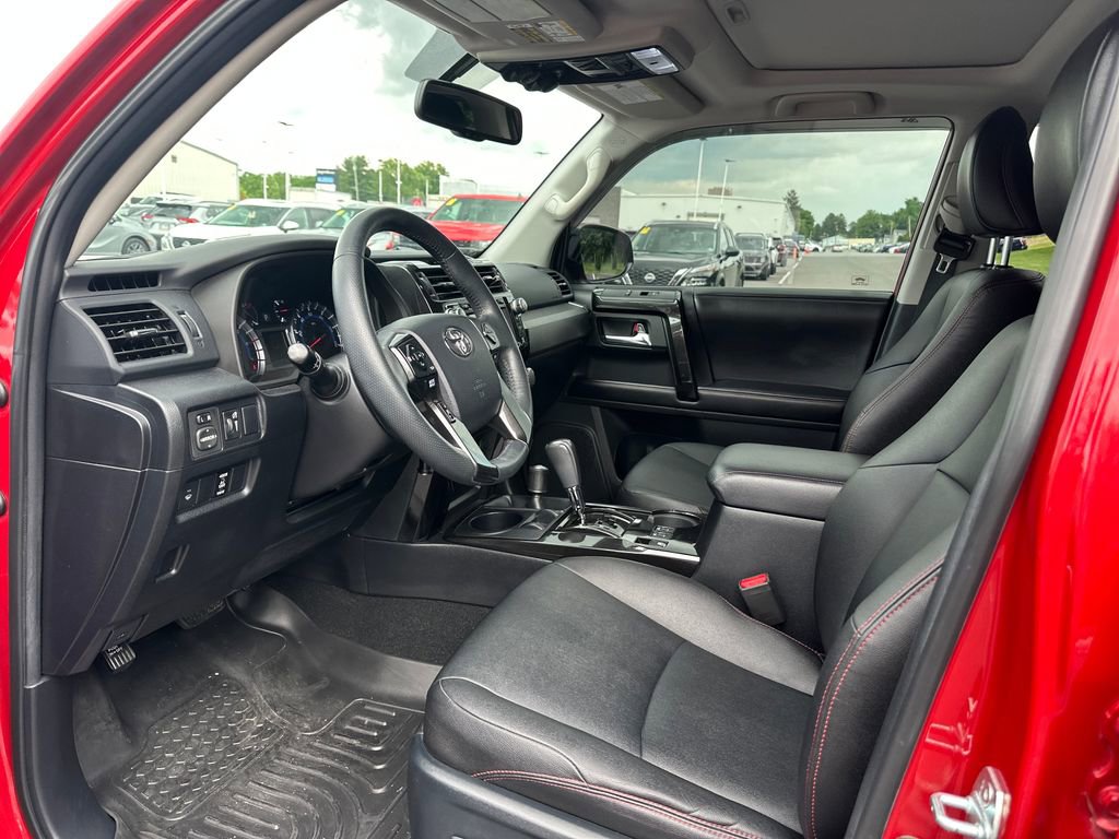 Used 2015 Toyota 4Runner Trail Premium AWD/4WD image 9