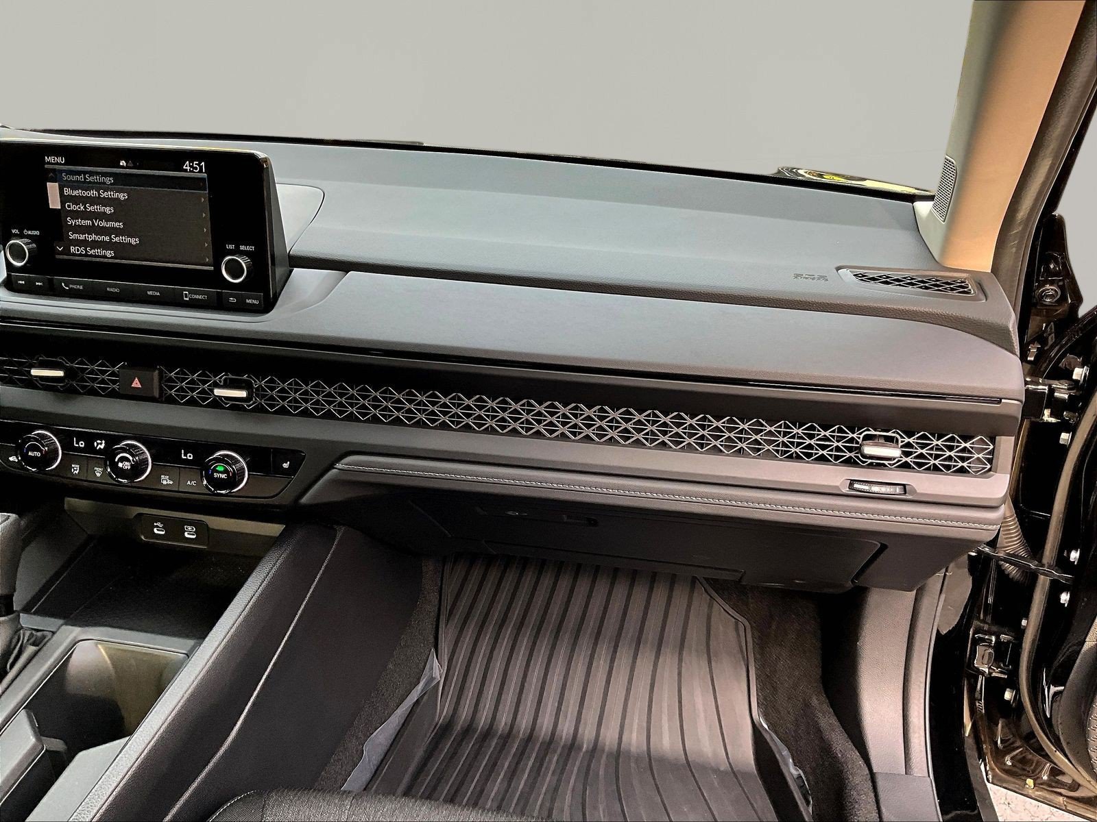 Used 2025 Honda Accord SE image 26