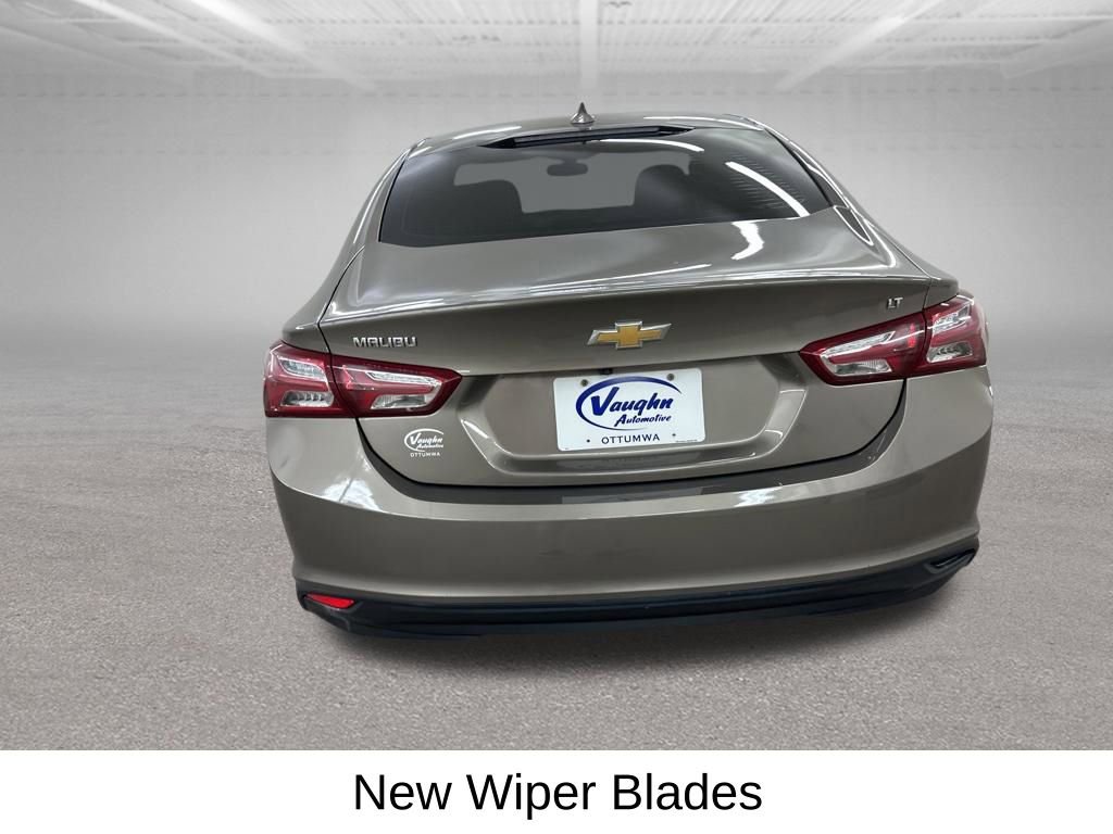 Used 2020 Chevrolet Malibu LT image 11