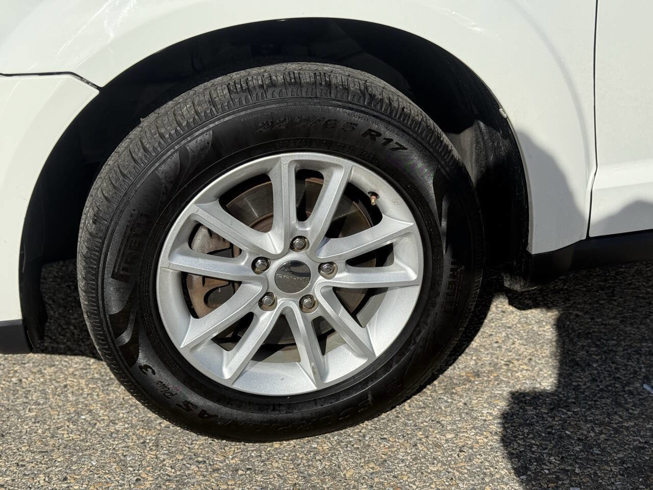 Used 2014 Dodge Journey SXT image 35