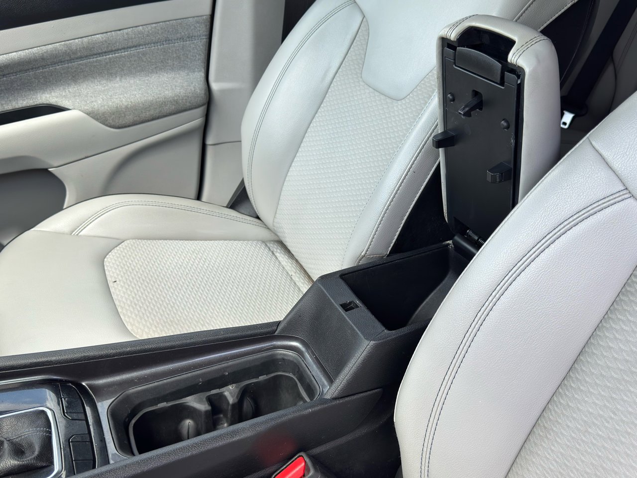 Used 2022 Jeep Compass Latitude w/ Convenience Group image 27