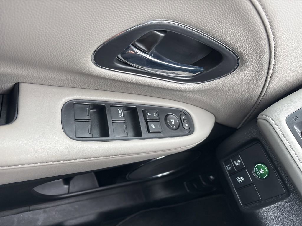 Used 2022 Honda HR-V EX-L image 13