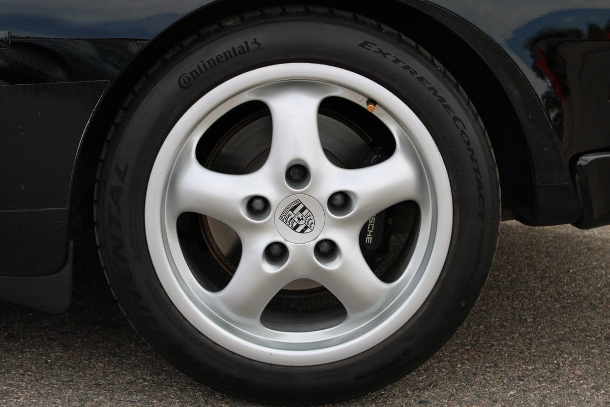 Used 1990 Porsche 944 Coupe RWD image 10