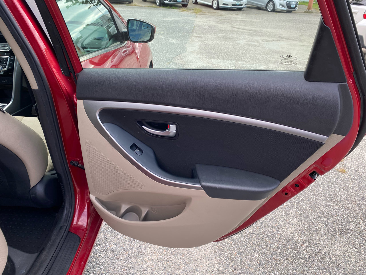 Used 2016 Hyundai Elantra GT w/ Option Group 02 image 18