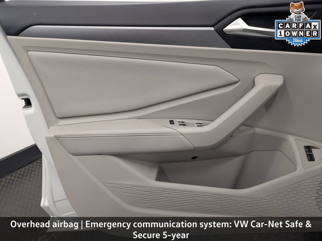 Used 2024 Volkswagen Jetta SE w/ Panoramic Sunroof Package FWD image 10