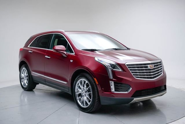 Used 2017 Cadillac XT5 Platinum w/ Driver Assist Package image 9