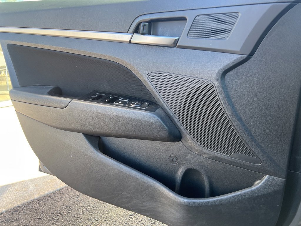 Used 2020 Hyundai Elantra Value Edition w/ Cargo Package (C1) image 19