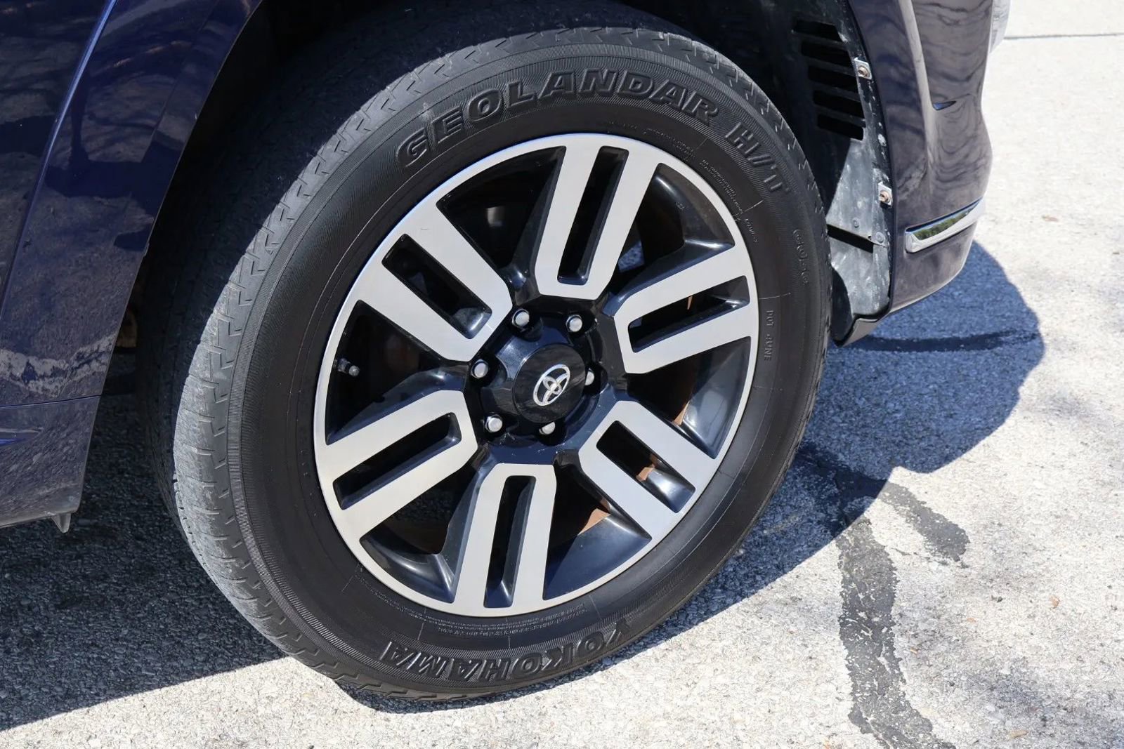 Used 2017 Toyota 4Runner Limited w/ Convenience Package image 9