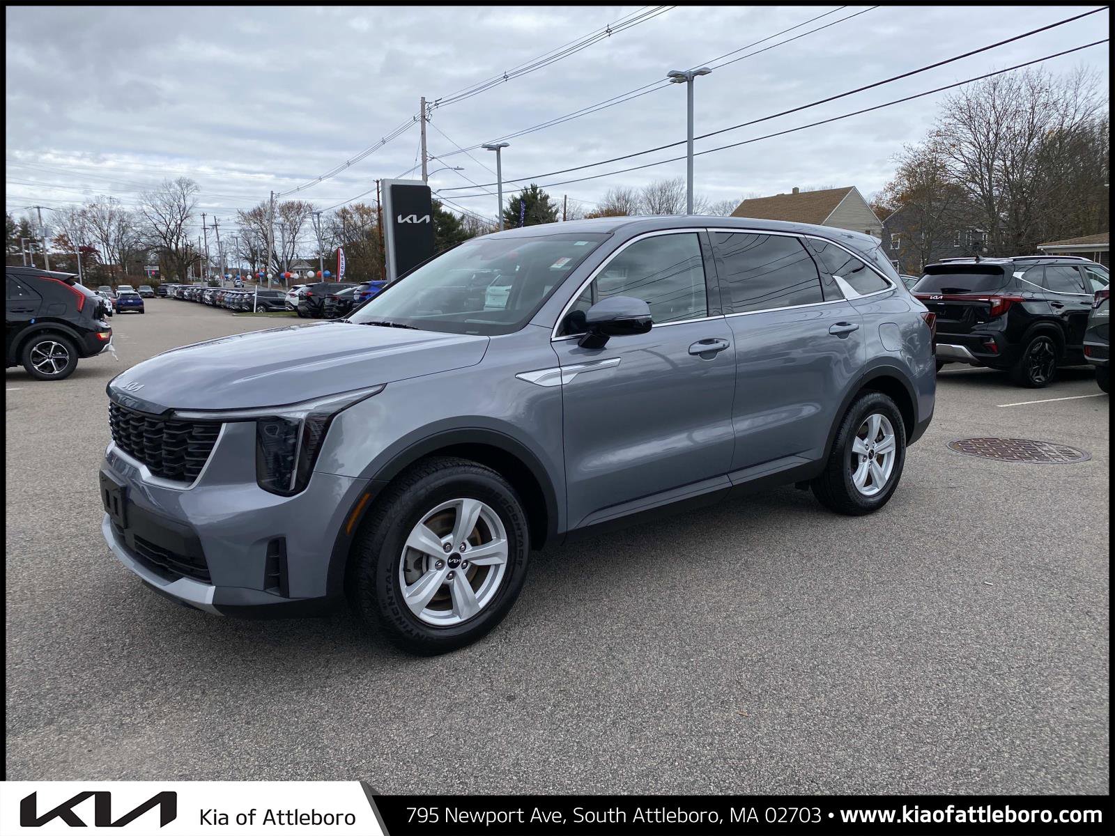 Used 2025 Kia Sorento LX
