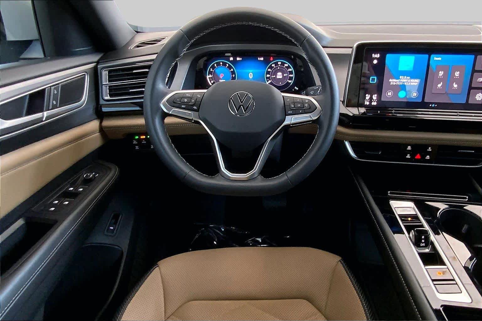 Used 2024 Volkswagen Atlas Cross Sport SE w/ Panoramic Sunroof Package FWD image 6