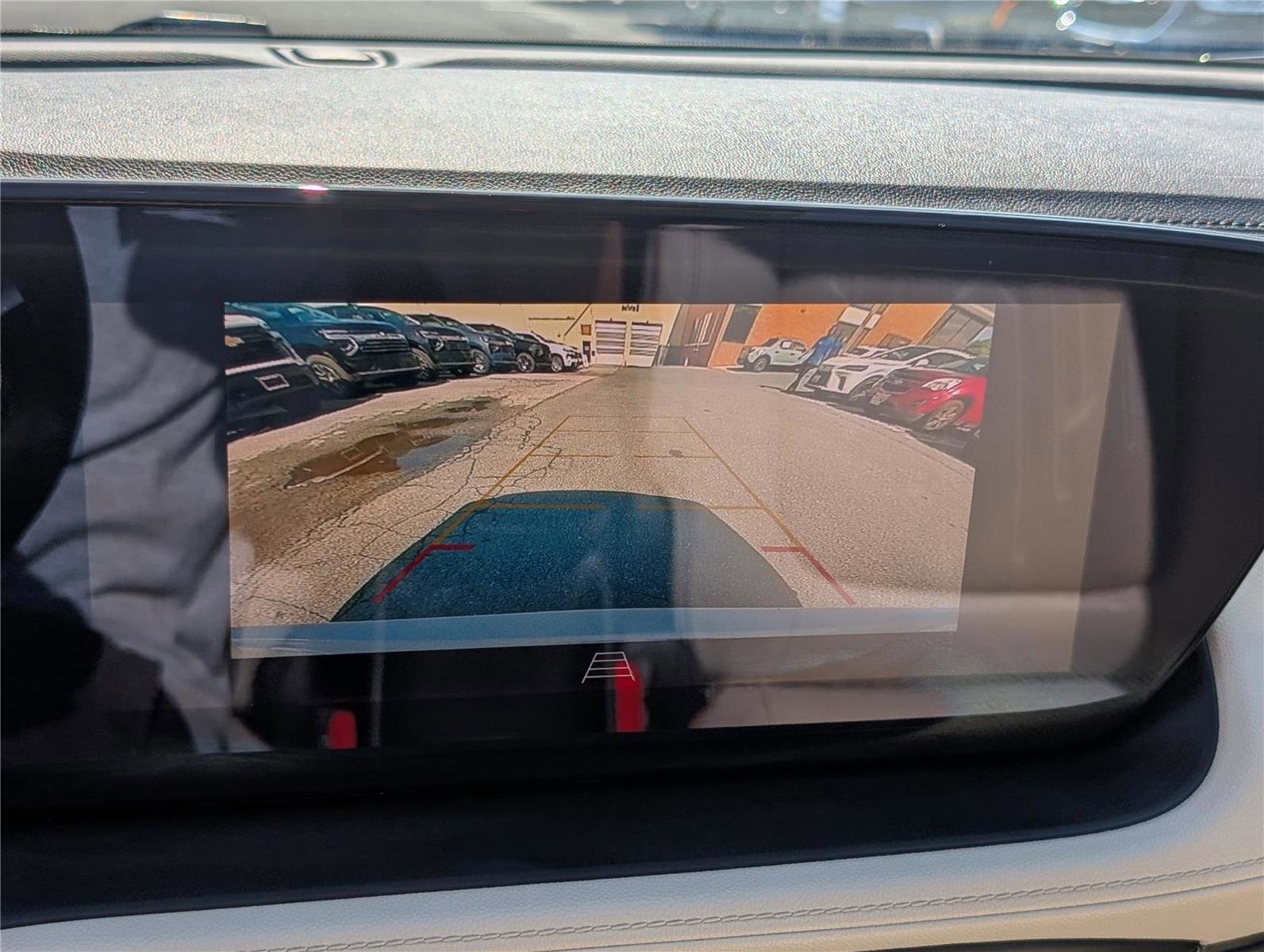 Used 2024 Buick Encore GX Avenir image 28