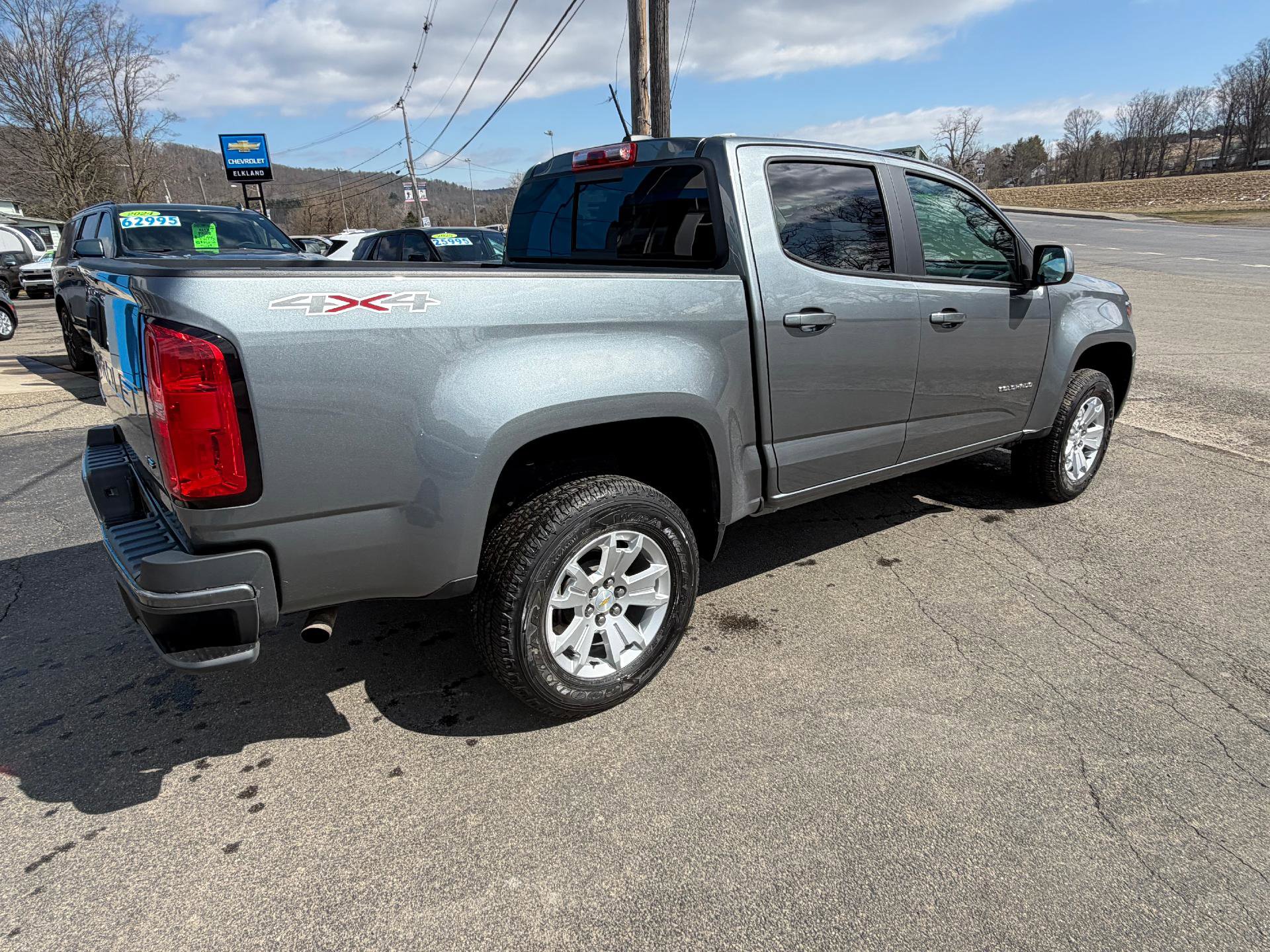 Used 2022 Chevrolet Colorado LT w/ LT Convenience Package image 11