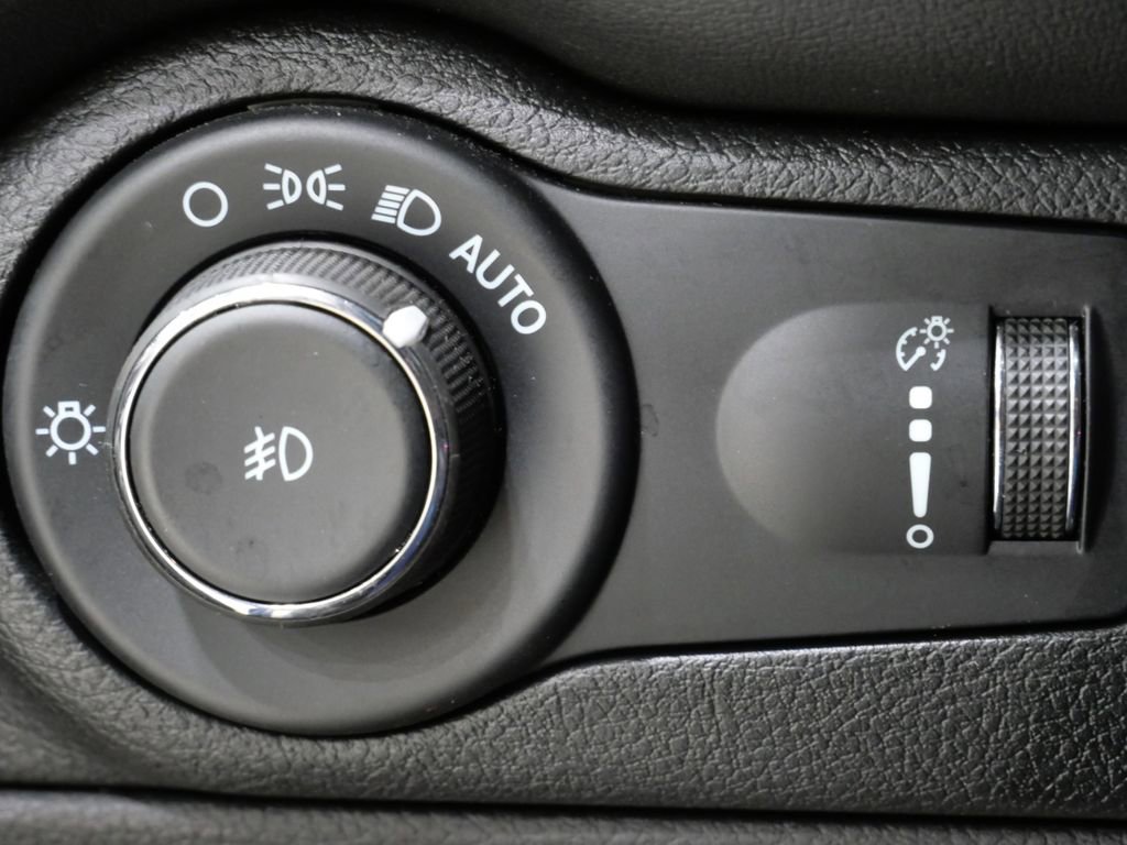 Used 2022 Dodge Durango R/T w/ Tow 'N Go Package image 15