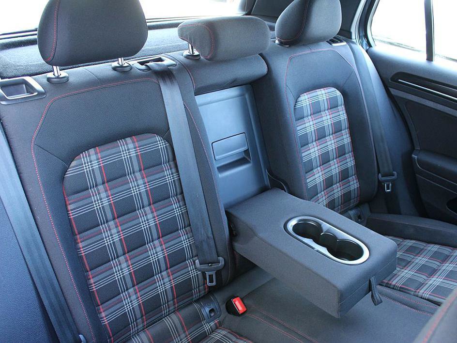 Used 2017 Volkswagen GTI Sport image 21