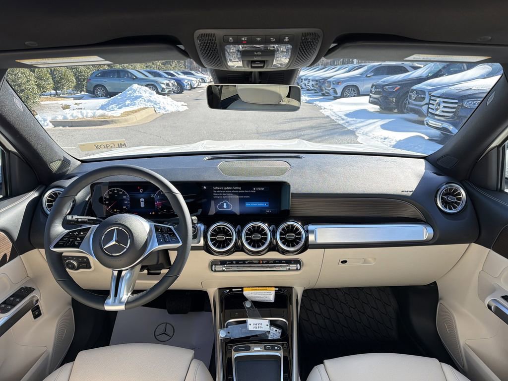 New 2025 Mercedes-Benz GLB 250 4MATIC image 22