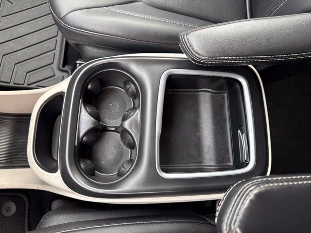 Used 2024 Chrysler Pacifica Limited FWD image 26
