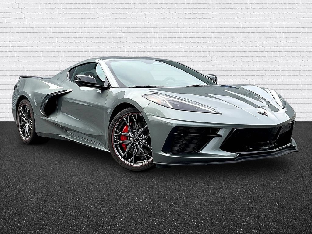 Used 2024 Chevrolet Corvette Stingray Preferred Cpe w/ Z51 Performance Package RWD image 3