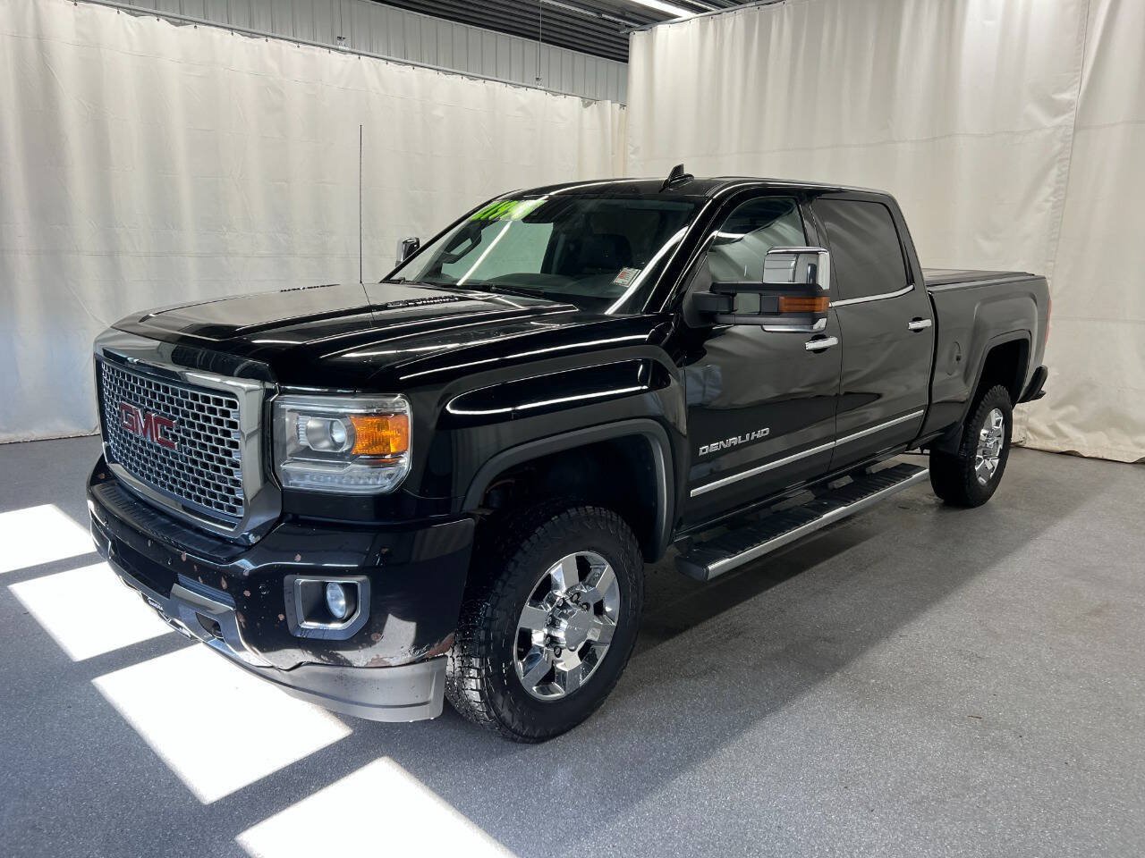 Used 2015 GMC Sierra 3500 Denali w/ Duramax Plus Package AWD/4WD image 1