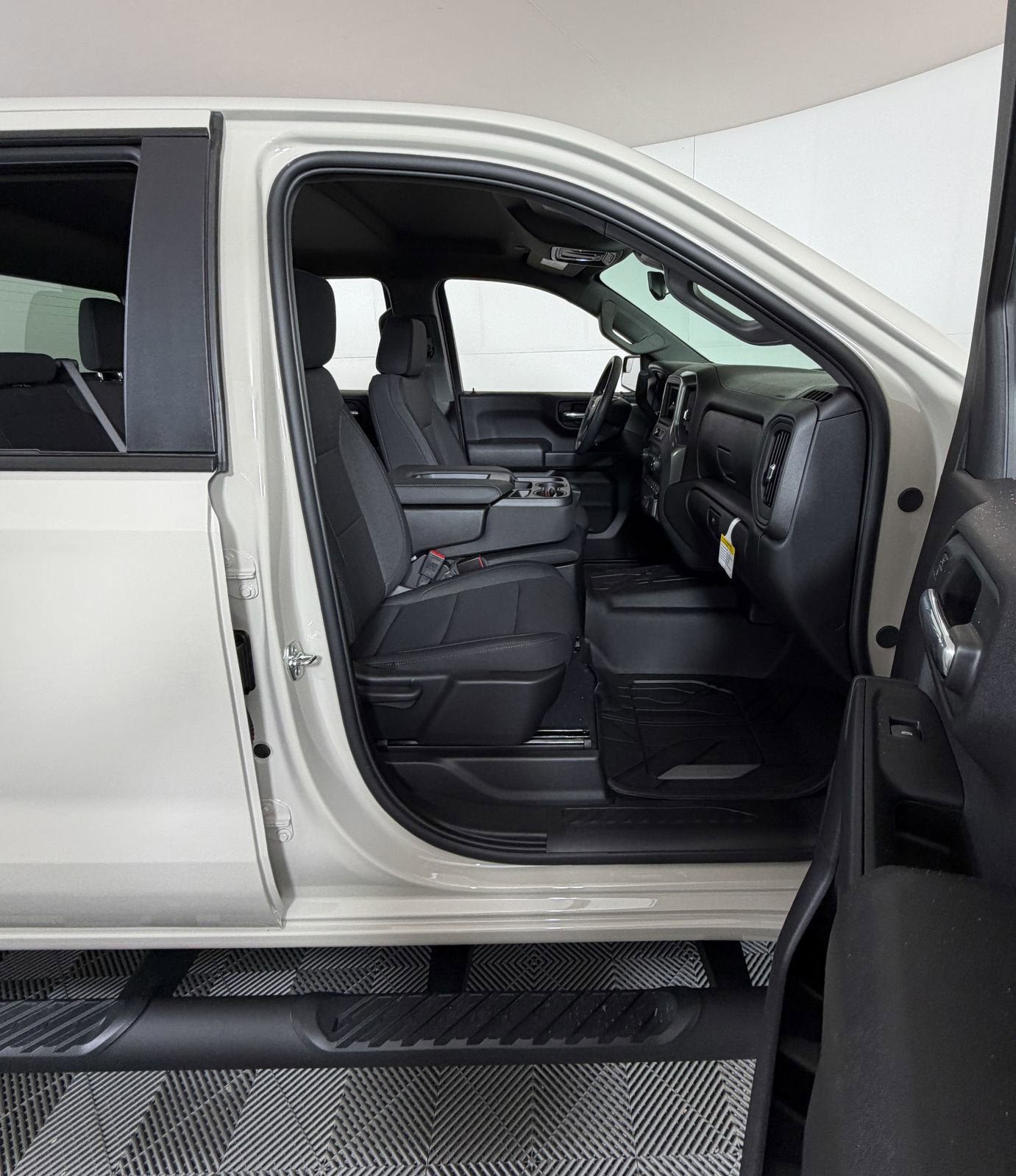 New 2026 Chevrolet Silverado 1500 Custom w/ Turbomax Blackout Package RWD image 6