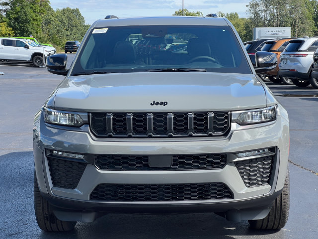New 2027 Jeep Grand Cherokee Limited w/ Limited Altitude Package AWD/4WD image 42