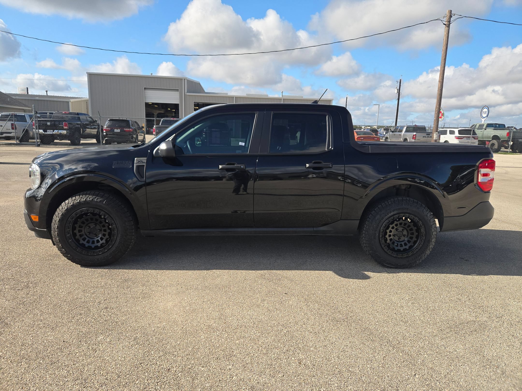 Used 2023 Ford Maverick XL FWD image 6