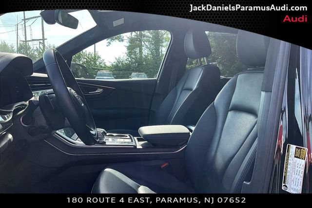 Used 2023 Audi Q7 2.0T Premium Plus w/ Premium Plus Package AWD/4WD image 17