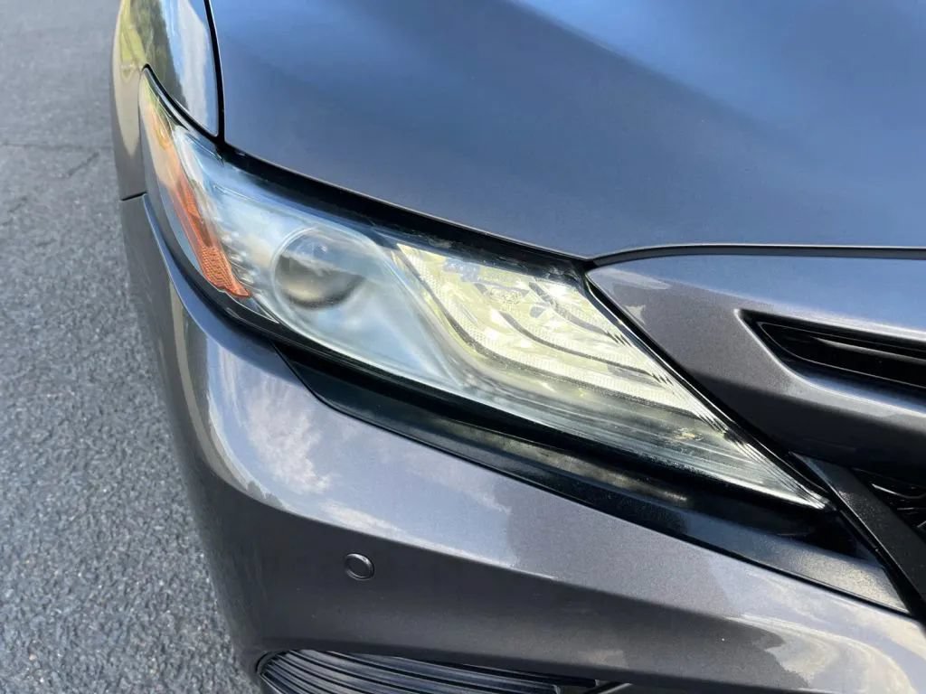 Used 2018 Toyota Camry XSE FWD image 31