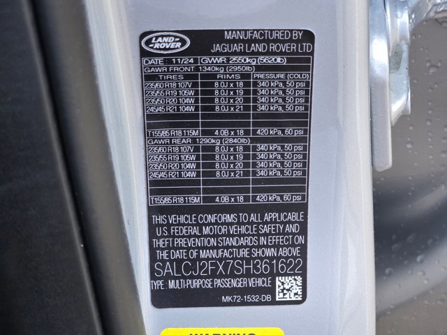 Used 2025 Land Rover Discovery Sport S image 26