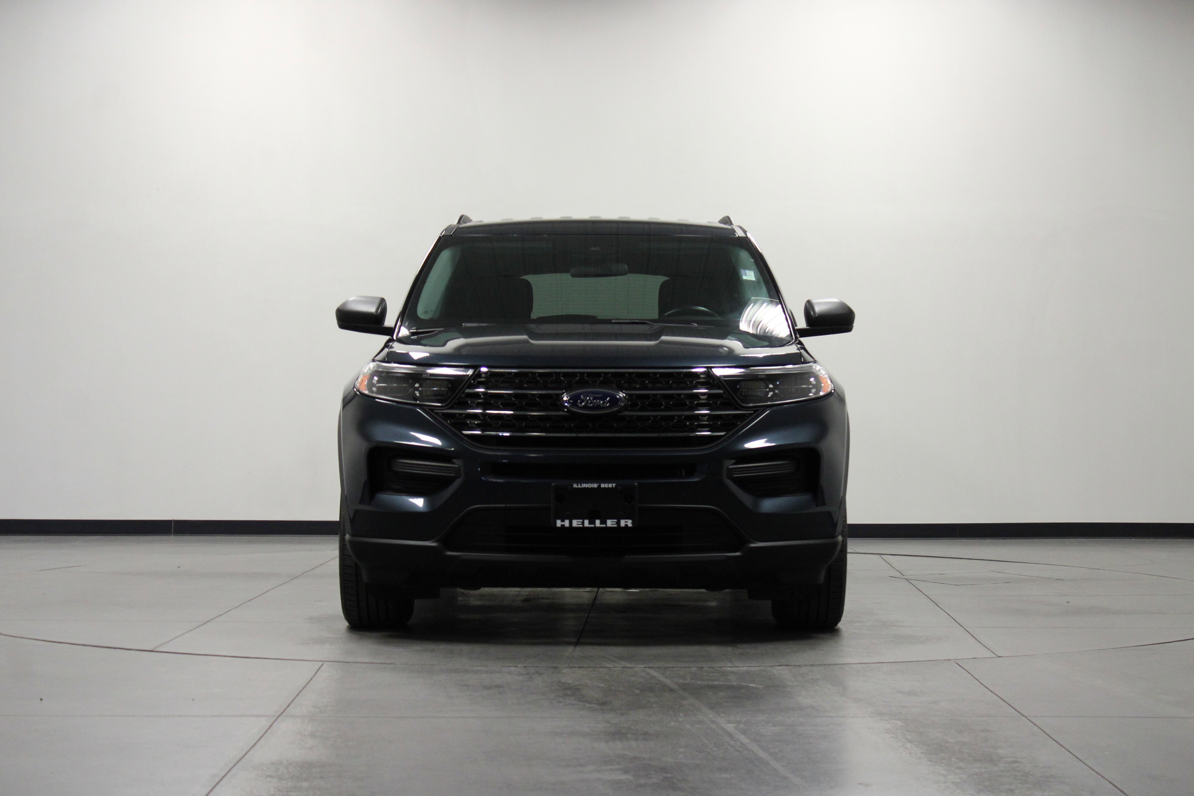 Used 2023 Ford Explorer XLT image 9