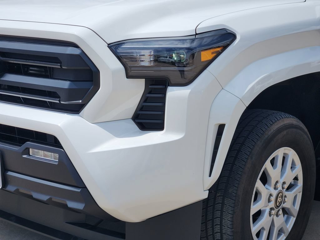 Used 2025 Toyota Tacoma SR5 RWD image 8