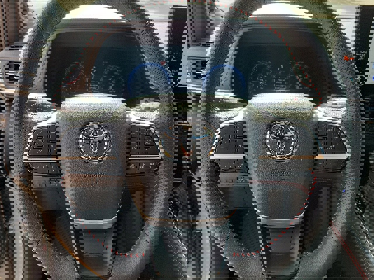 Used 2025 Toyota Sienna XSE w/ XSE Plus Package image 20