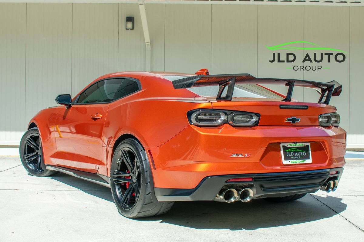 Used 2022 Chevrolet Camaro ZL1 RWD image 4