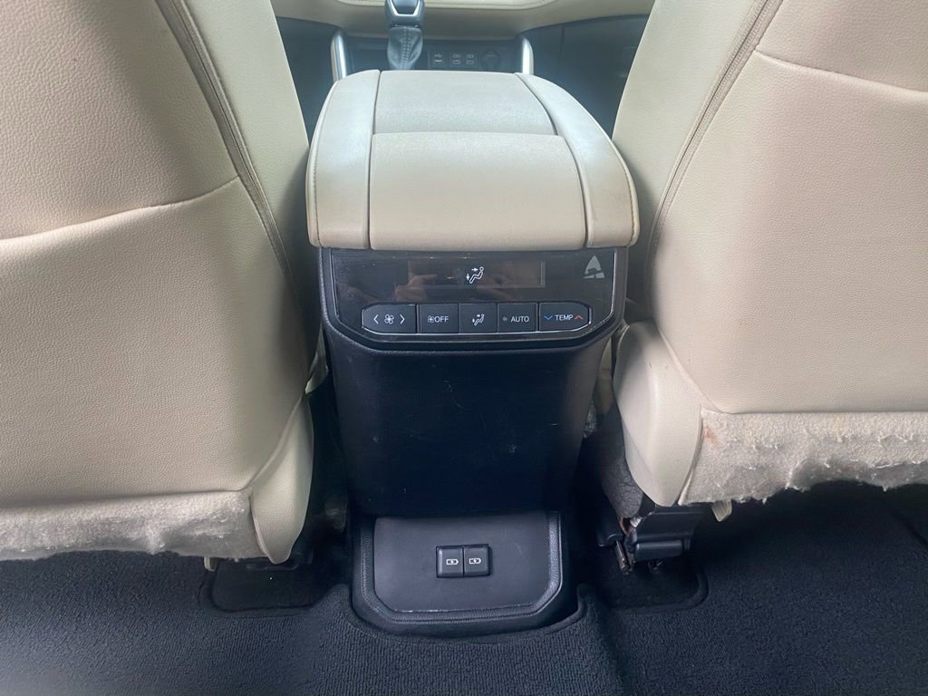 Used 2023 Toyota Highlander XLE image 26