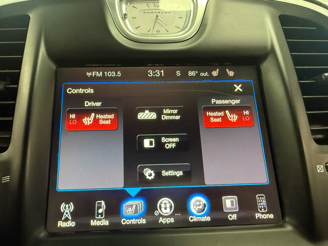 Used 2015 Chrysler 300 Limited image 18