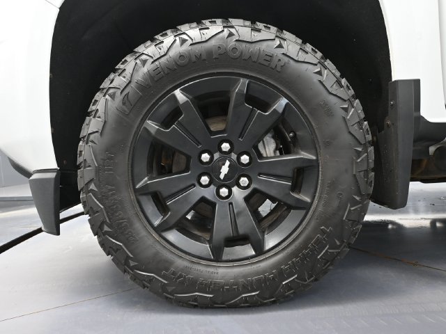 Used 2018 Chevrolet Colorado Z71 AWD/4WD image 12