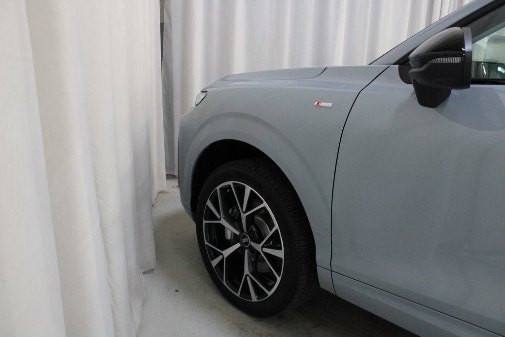New 2026 Audi Q3 quattro 2.0T AWD/4WD image 30