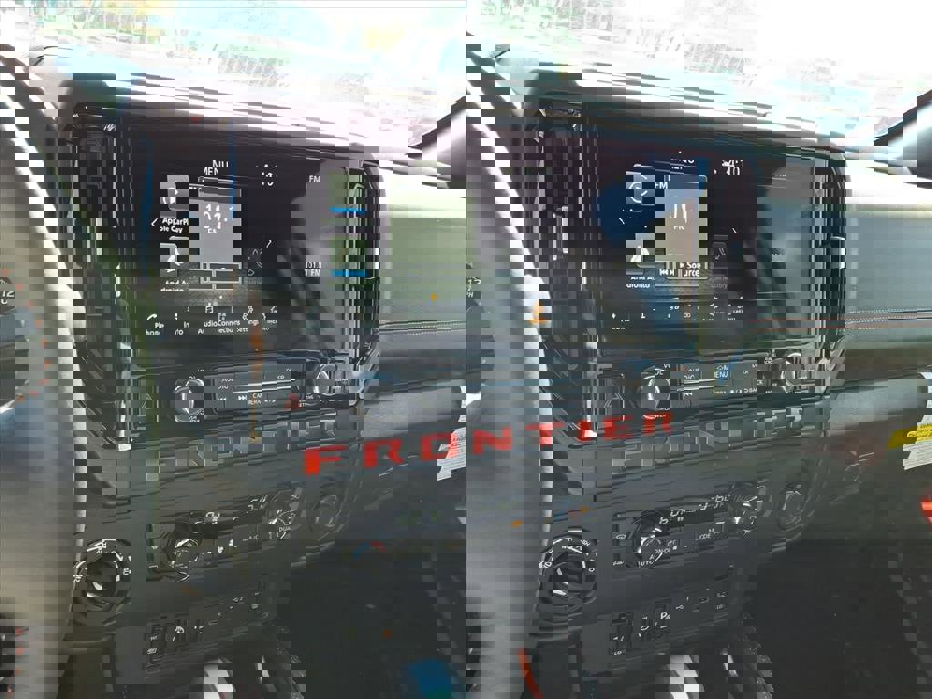 New 2026 Nissan Frontier PRO-4X w/ Pro-4x Convenience Package image 7