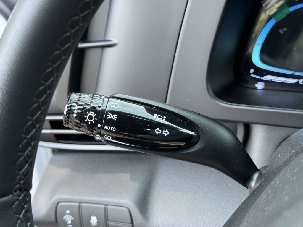 New 2026 Hyundai Elantra Sport FWD image 28