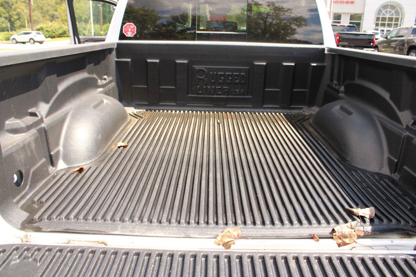 Used 2025 RAM 1500 Laramie AWD/4WD image 19