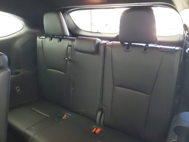 Used 2024 Toyota Highlander XSE FWD image 14