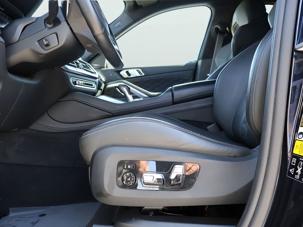 Used 2021 BMW X6 M w/ Competition Package image 41